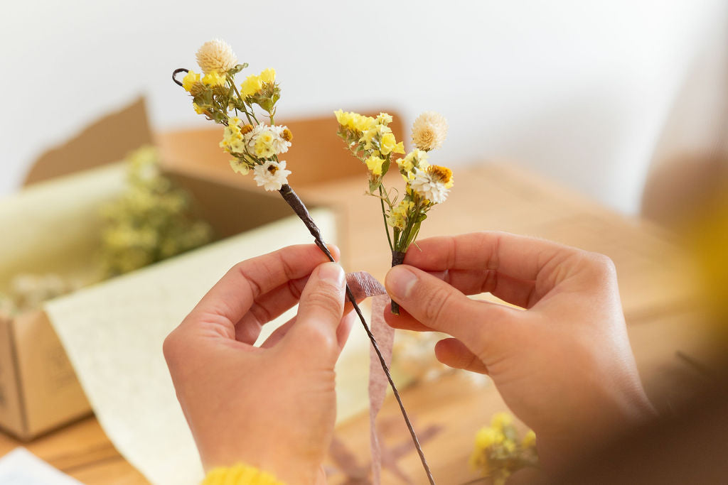 Kit DIY à réaliser - Couronne de tête enfant en fleurs séchées - Jaune