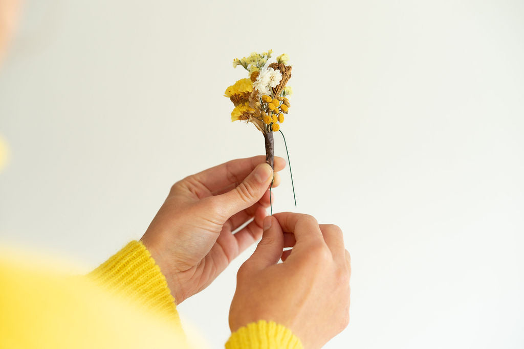Kit à réaliser DIY - 10 Pics à chignon en fleurs séchées - Jaune
