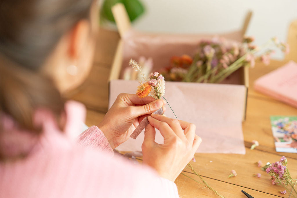Kit à réaliser DIY - 10 Pics à chignon en fleurs séchées - Pastel